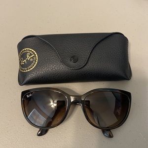 Ray-Ban Emma Sunglasses